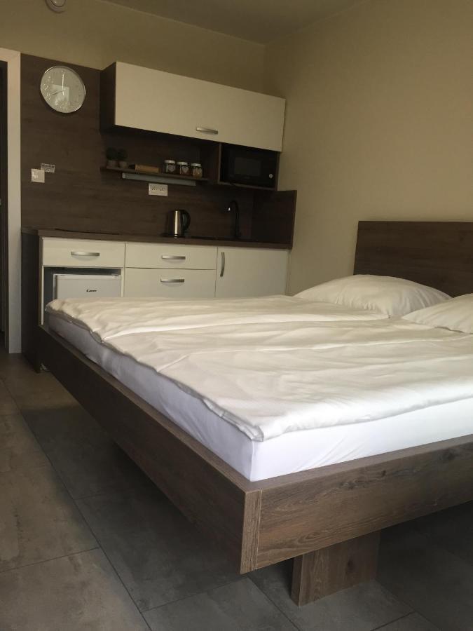 Rovna 7 Apartment Poprad Ngoại thất bức ảnh